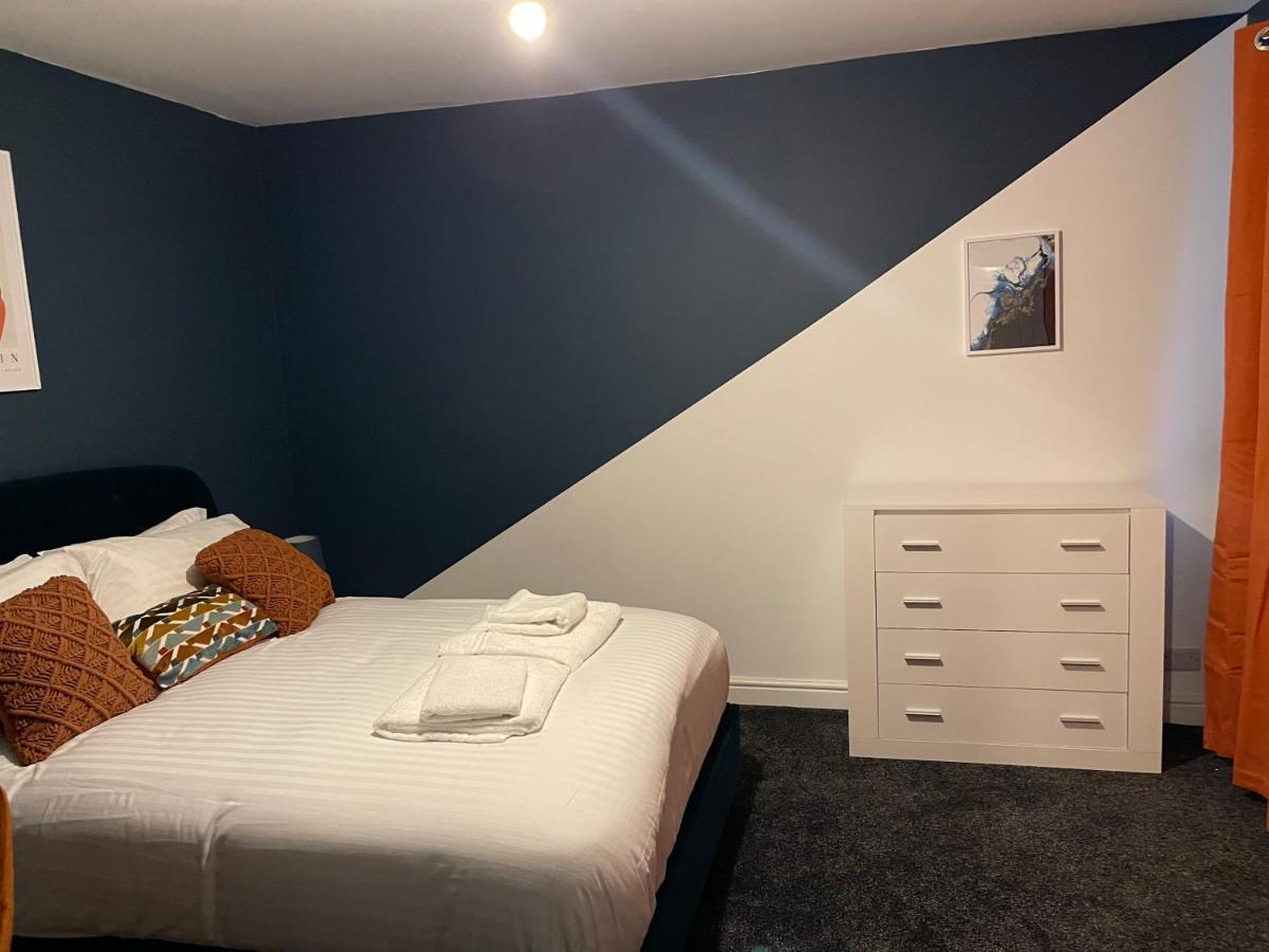 #Upmarket, Exceptional 4 Bed House, With Free Parking, Close To Amenities And Supermarkets Sheffield Exterior foto