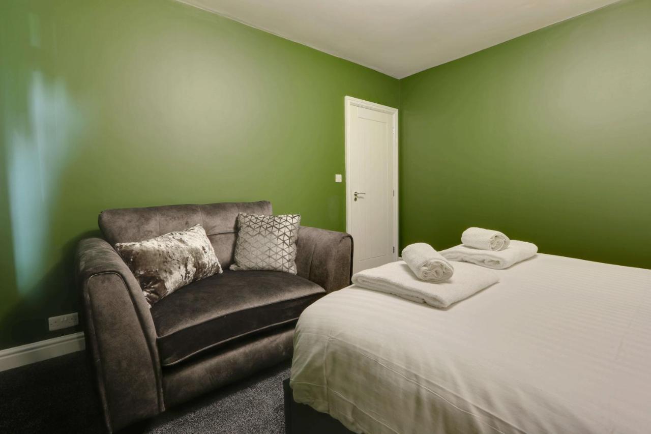 #Upmarket, Exceptional 4 Bed House, With Free Parking, Close To Amenities And Supermarkets Sheffield Exterior foto